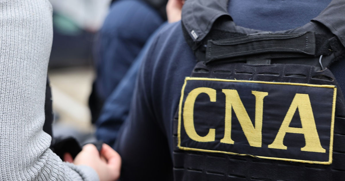 CNA desfășoară percheziții într-un dosar de corupție ce vizează funcționari.