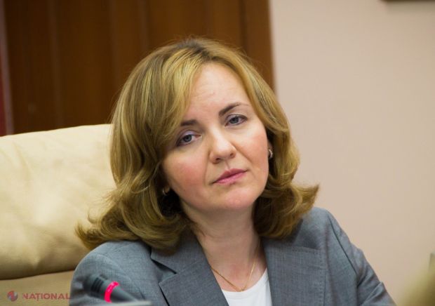 Кризис вынудил правительство заявить о необходимости сократить собственные расходы.
