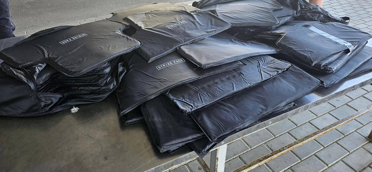 La vama Leușeni au fost confiscate 46 de elemente pentru veste antiglonț.
