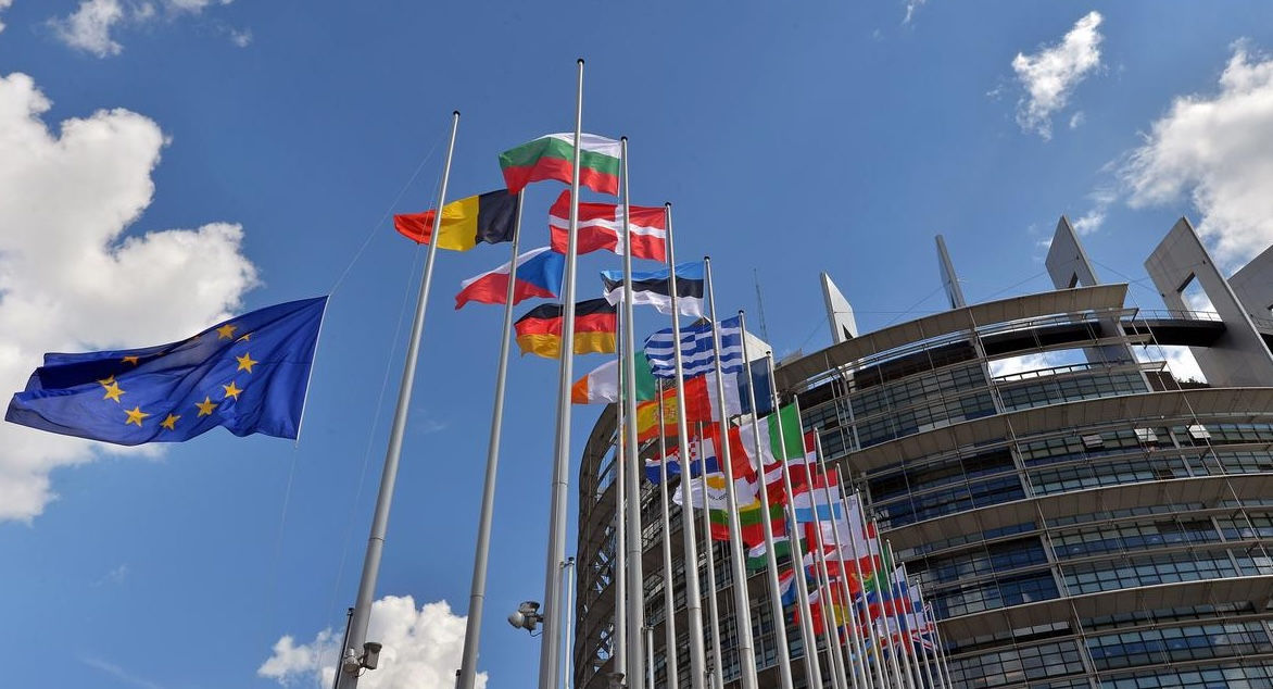 Европарламент принял резолюцию по инцидентам с дронами и действиям России.