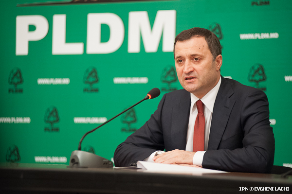Филат надеется, что кампания, которую инициирует ЛДПМ, "будет способствовать патриотическому воспитанию, пробуждению чувства гордости за страну".