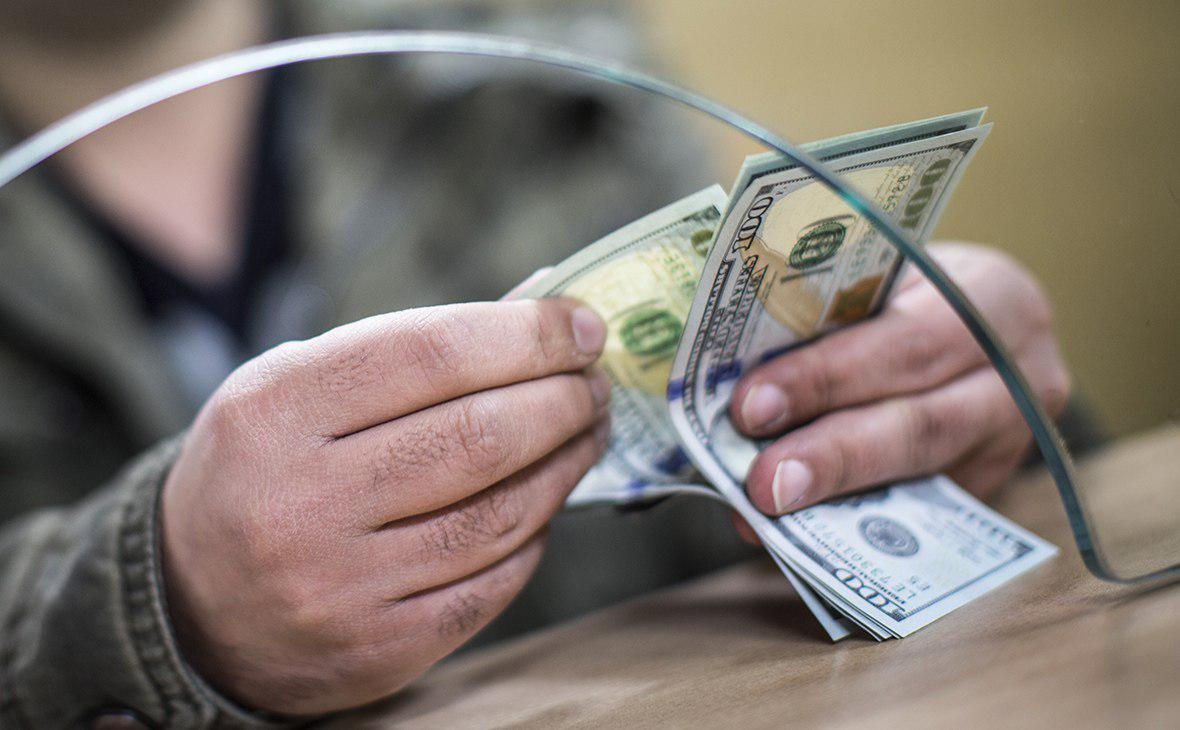 Диаспора продолжает поддерживать экономику Молдовы: отправили домой 1,35 млрд долларов.