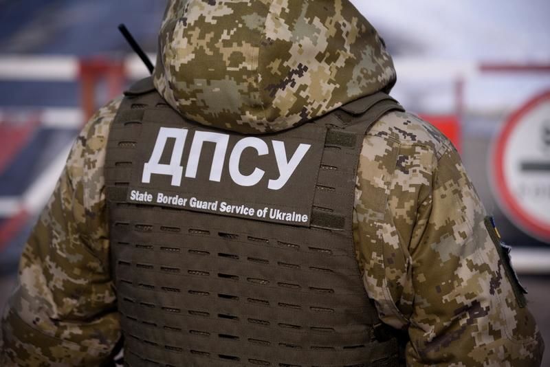 Перед Новым годом и Рождеством Украина усилила контроль на границе.