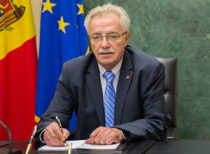 Брега пожелал румынскому народу здоровья, благополучия, успехов, мира и процветания. Фото: gov.md