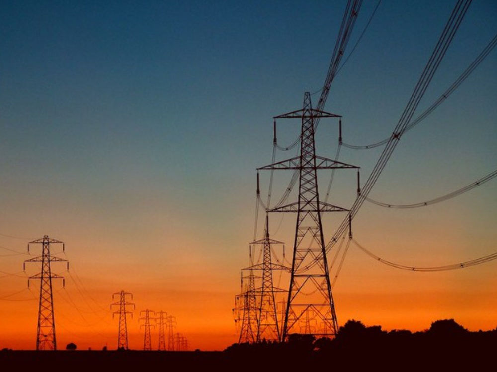 Спыну о поставках электроэнергии на июнь: Energocom продлил контракт еще на месяц.