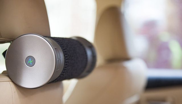 Filtrul care purifică aerul şi elimină mirosurile din automobile.