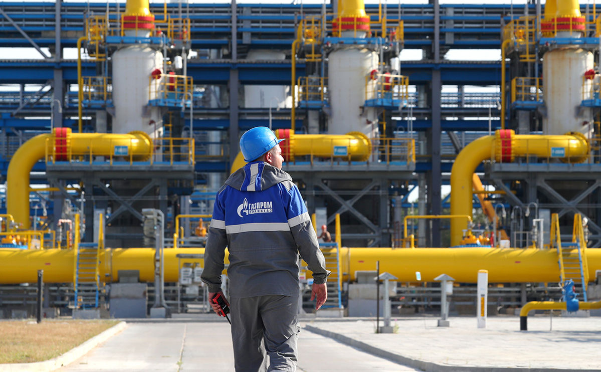 "Газпром" продолжает штатную подачу газа для транзита в Европу через Украину.