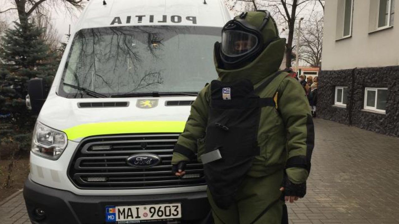 Женщине, сообщившей о бомбе в здании суда, грозит уголовное наказание.