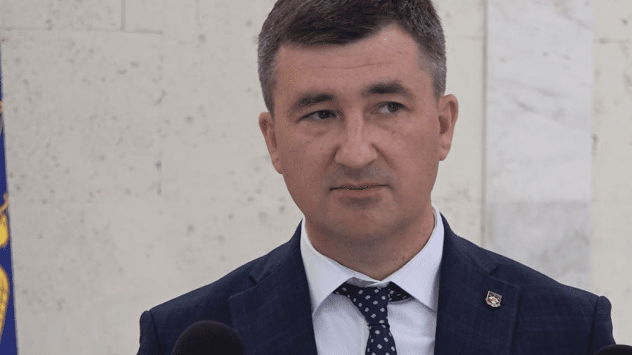 Ион Мунтяну рассказал, какая зарплата у генпрокурора.