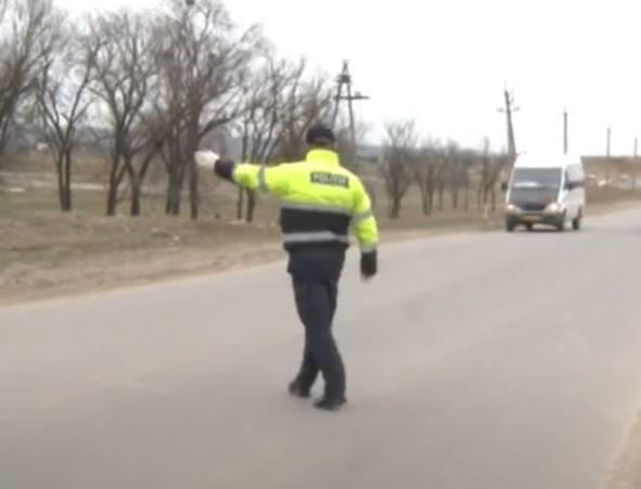 Полиция и ANTA провели рейды в Гагаузии для проверки соблюдения антиковидных мер в транспорте.