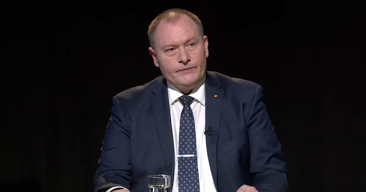 Врио премьер-министра Аурелиу Чокой. 