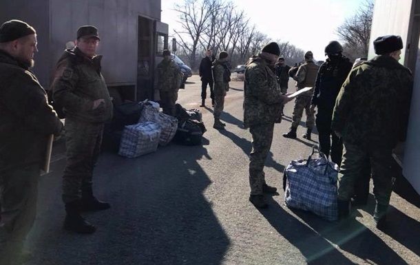 Донбасс и Киев отложили переговоры о новом обмене пленными.