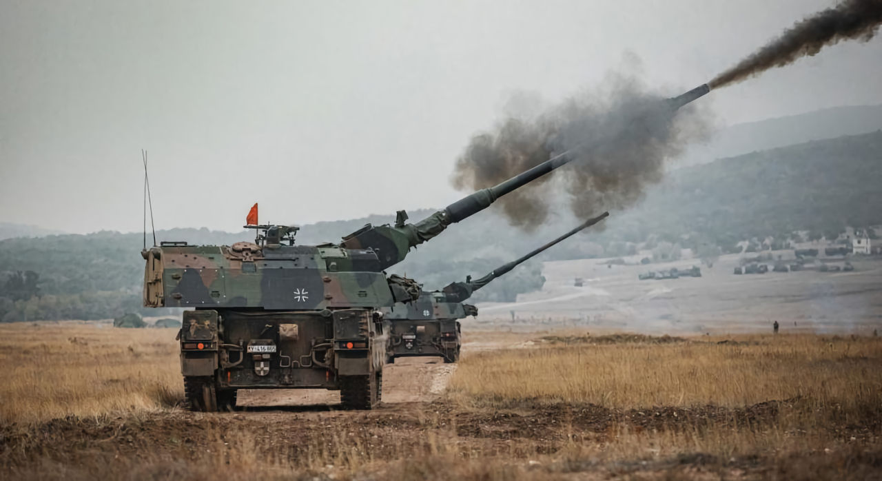 ФРГ передаст Украине еще четыре гаубицы Panzerhaubitze 2000.
