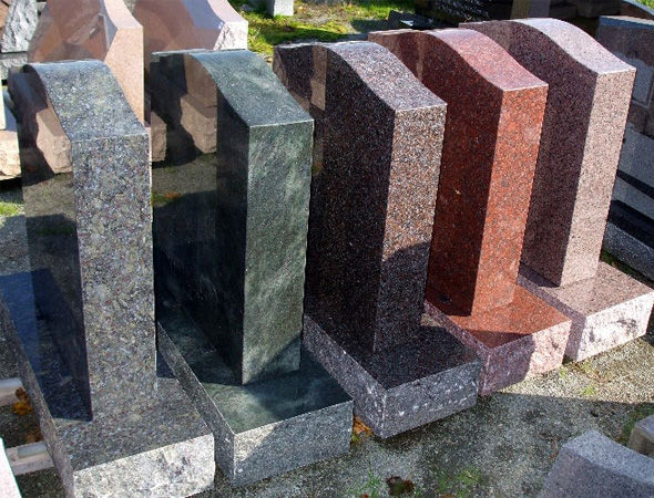 Жительнице Кишинева пытались продать памятник, сделанный не по размерам.