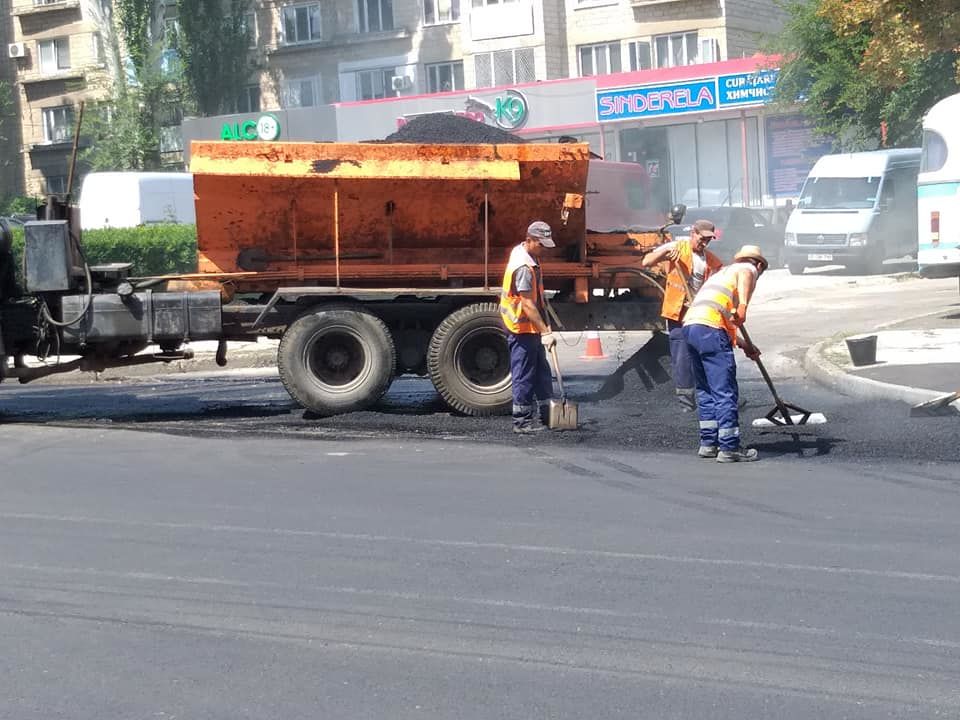 Ремонтные работы на бульваре Траян ведутся полным ходом.