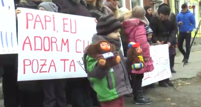 Дети политзаключенных: "Дядя Пиркка- не молчи!".
