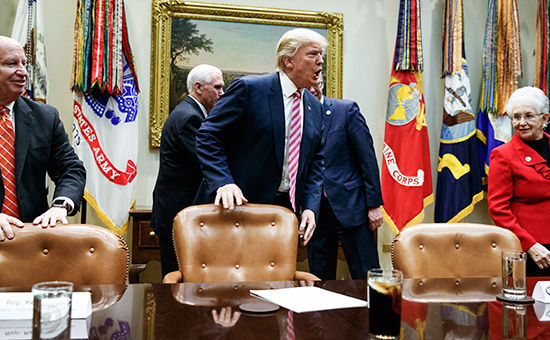 Трамп со своей стороны неоднократно критически высказывался о деятельности Меркель.