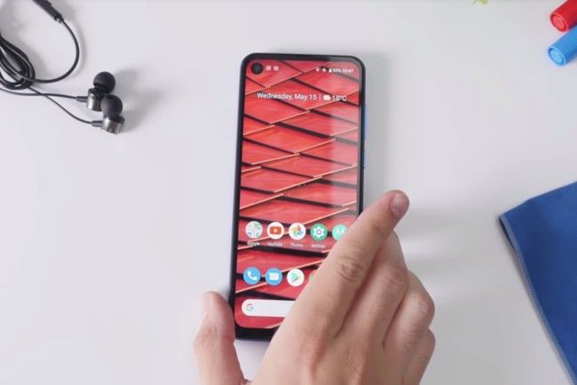 Ориентировочная стоимость Motorola One Vision составляет порядка 300 Евро.