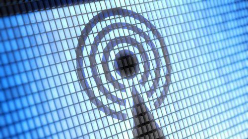 Сети Wi-Fi и удаленных камер слежения, искажают данные погодных радаров. Фото: oboi.kards.qip.ru