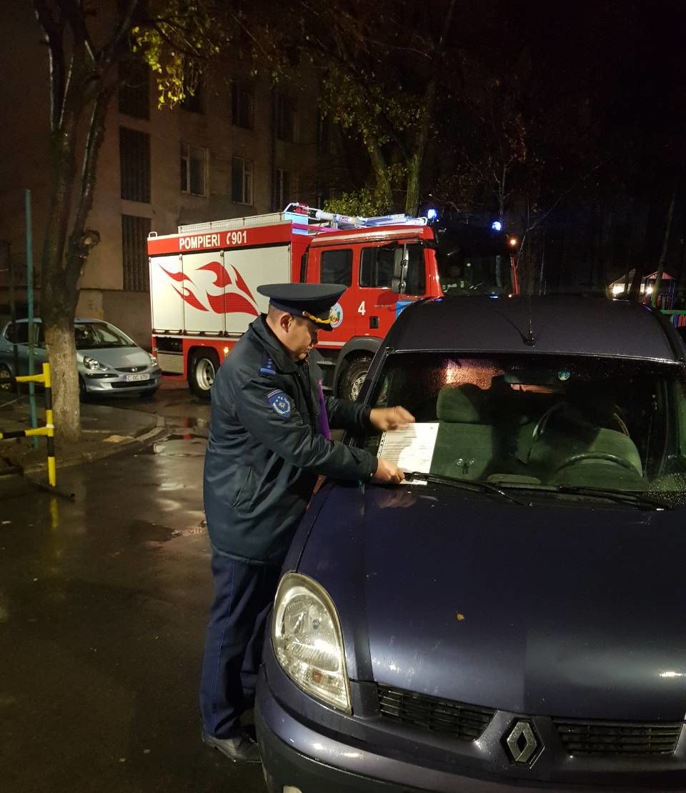 Acțiunea pompierilor de informare pentru șoferii din Capitală.