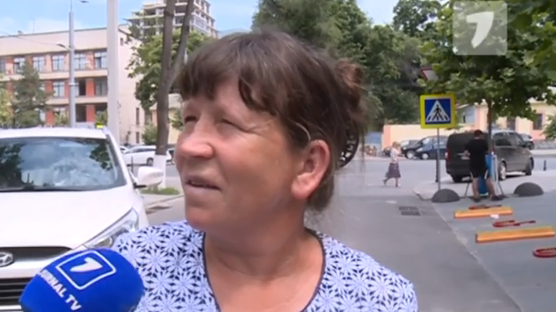 Протестующие перед КС признают, что получают по 500 леев в день.