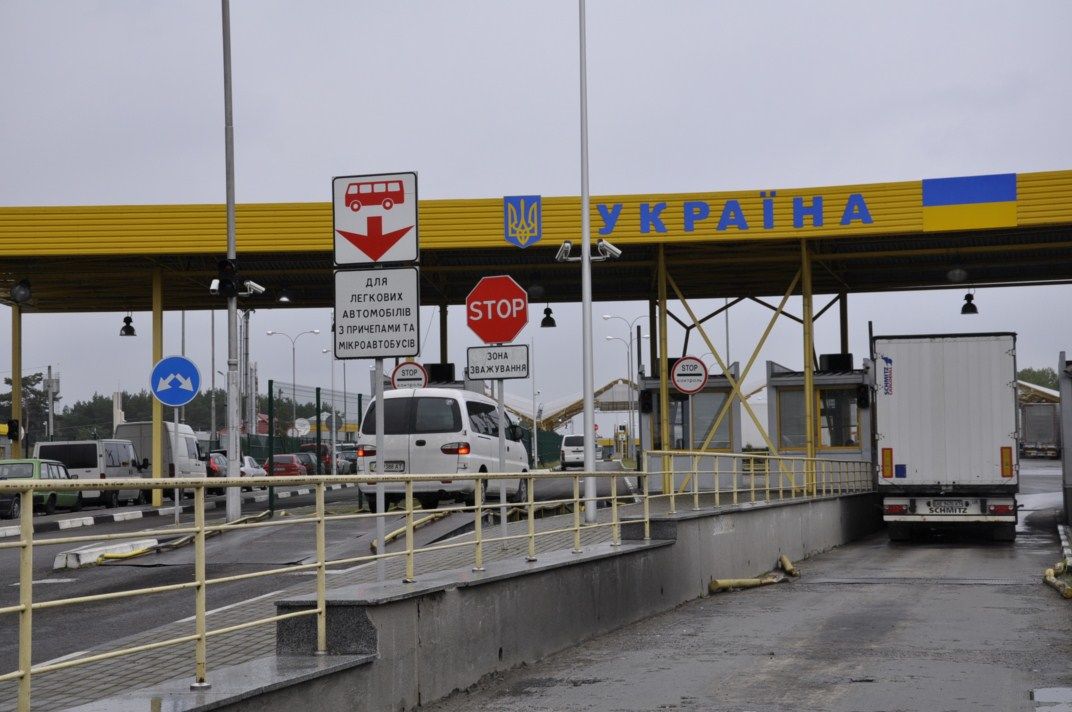 Попасть в Молдову через Украину можно через шесть КПП.
