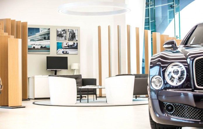Şase etaje şi circa 7.000 de metri patraţi numără cel mai nou şi mai pompos showroom Bentley din lumea întreagă.