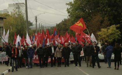 На акции протеста в Оргееве было заявлено, что сегодня "молдавский народ страдает страшнее, чем во время войны. Фото: puls.md