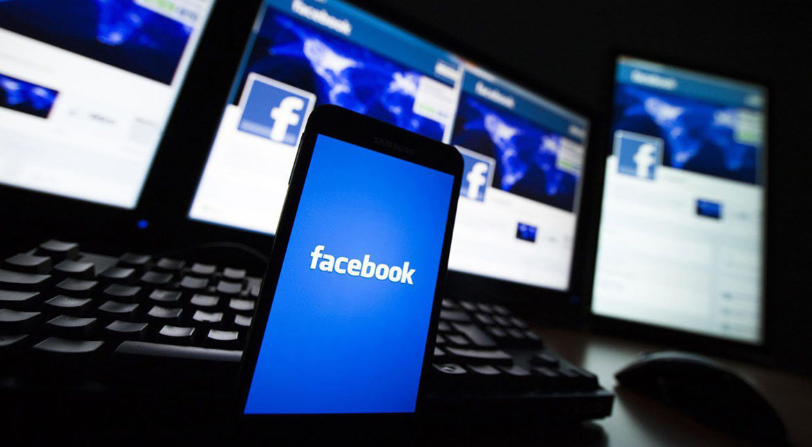 Parlamentul European vrea să introducă taxa pe link. Distribui pe Facebook? Plătești. Foto: playtech.ro