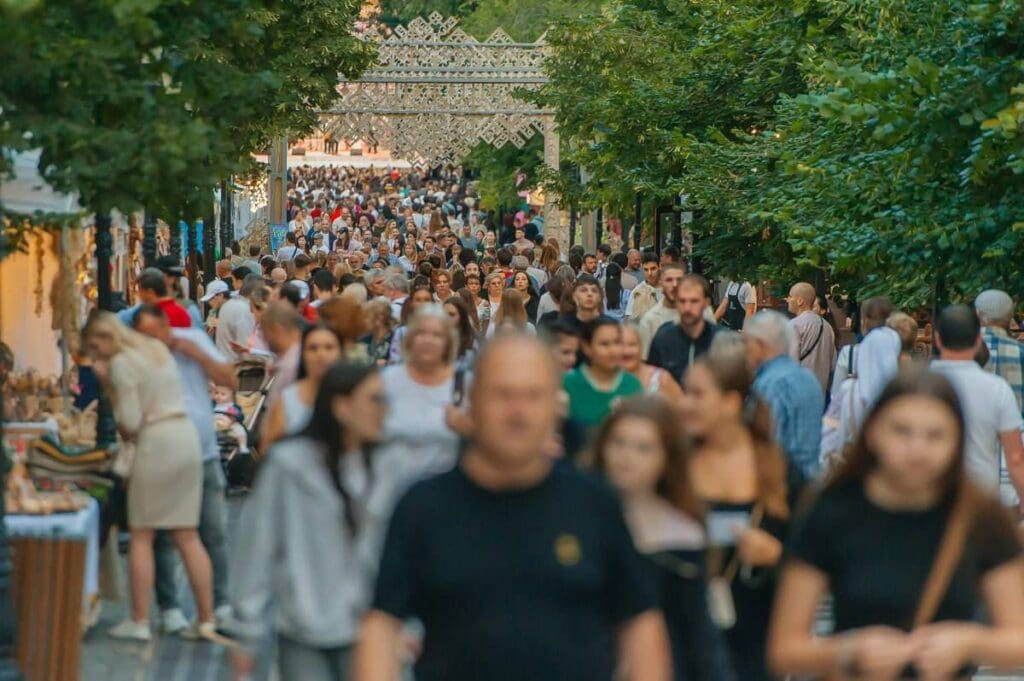 BNS: 50% din forța de muncă a țării este concentrată în Capitală.