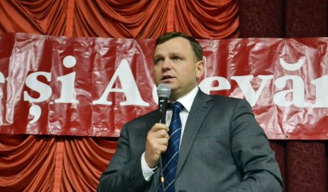 Обслуживание долга в 2013 году составляло 6-7%, на сегодняшний день – 24-25%.