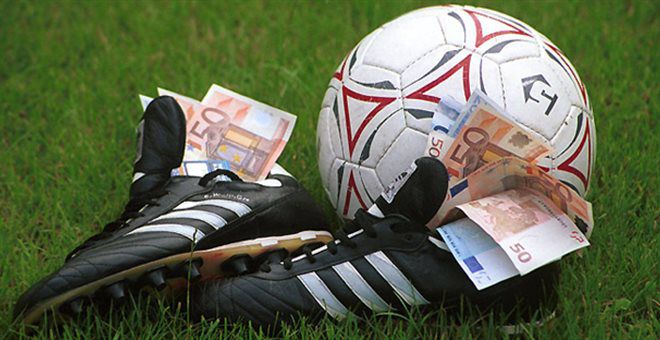 Corupţia în fotbal. Europarlamentarii cer UEFA şi FIFA să ia măsuri