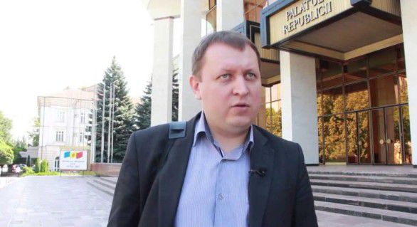 Petrenco susține că toată procedura de arestare a primarului de Orhei fac parte dintr-un show.