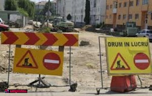 Conducătorii auto care traversează zona sunt rugaţi să respecte semnalizarea rutieră temporară.
