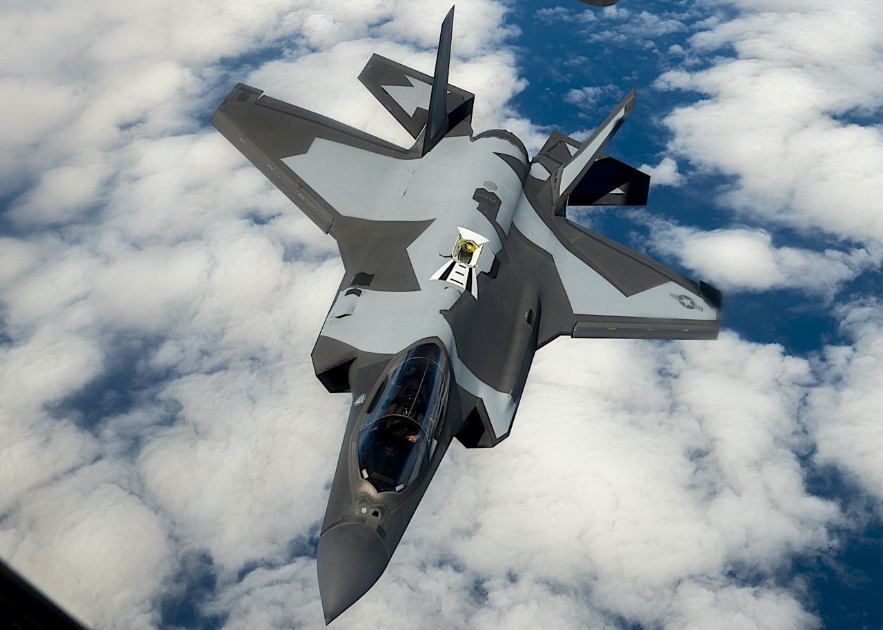 В США ищут потерпевший крушение истребитель F-35.