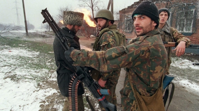 În capitala Ceceniei, Groznîi, se dau lupte între reprezentanţii structurilor de forţă şi un grup neidentificat de militanţi care aseară a atacat o echipă a poliţiei.
