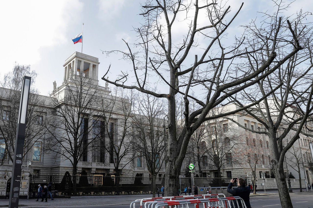 Spiegel: в Германии нашли мертвым российского дипломата.