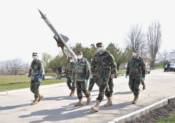 Глава Минобороны поздравил с 28-летием зенитно-ракетный полк Молдовы.