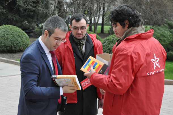 Încă pe timpurile lui Alexandru cel Bun şi Ştefan cel Mare, în secolul XV, moldovenii s-au format ca popor autentic şi glorios.