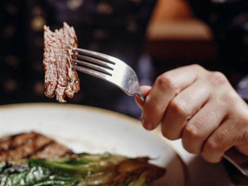 Urgență la Fălești: O femeie, resuscitată după ce s-a înecat cu carne.