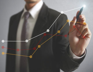 Investițiile în active materiale pe termen lung au revenit în 2017 pe creștere. 