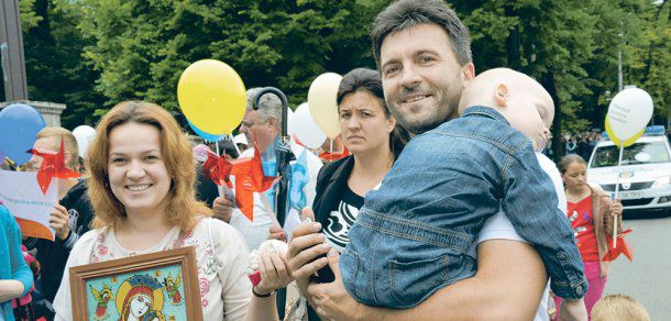 Marșul este și un reproș adresat tuturor celor care nu susțin valorile familiei tradiționale. Foto: ortodoxia.md