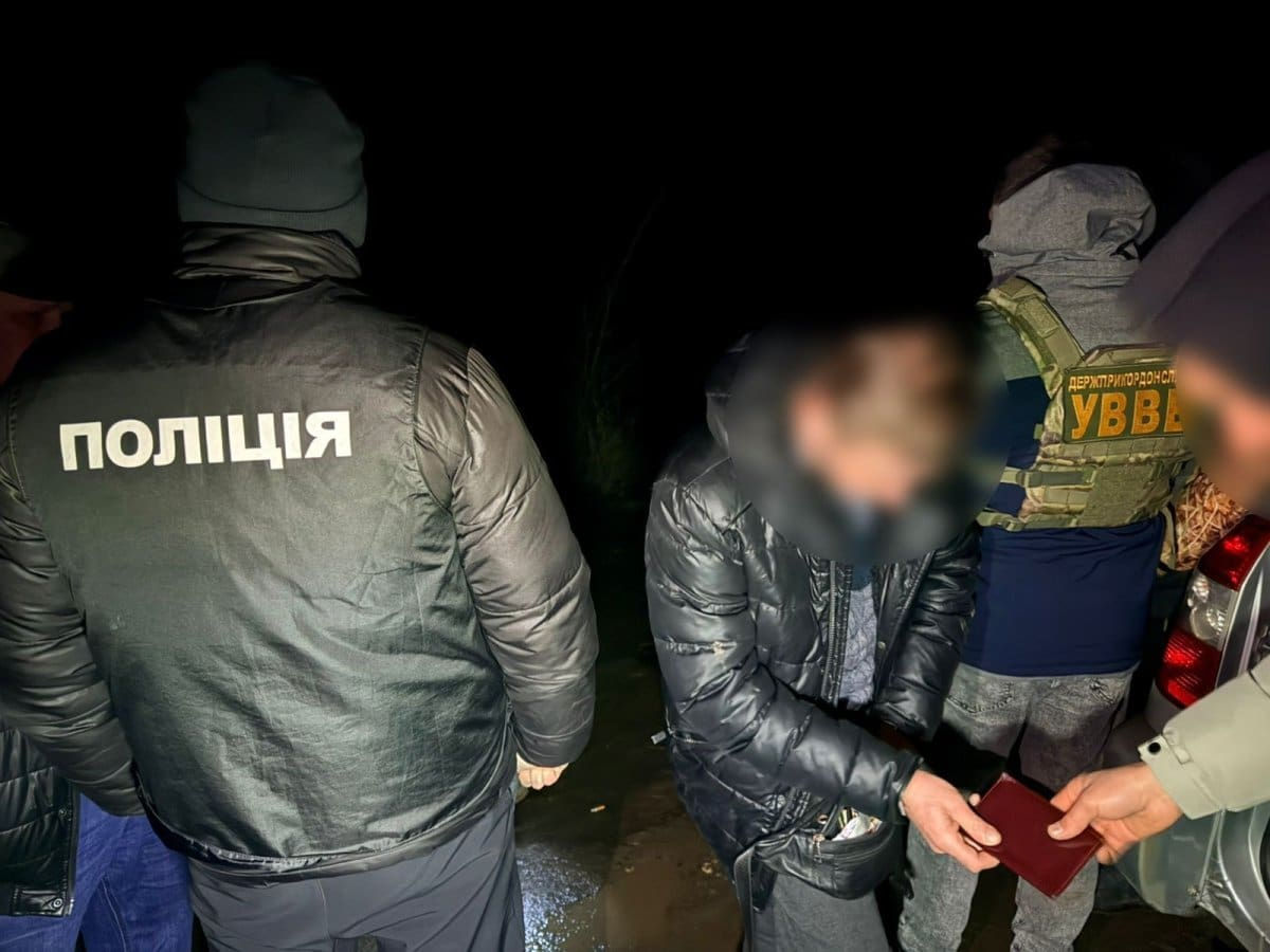 Un moldovean transporta ucraineni din Odesa contra sumei de 7.500 de dolari: Riscă 9 ani de închisoare.