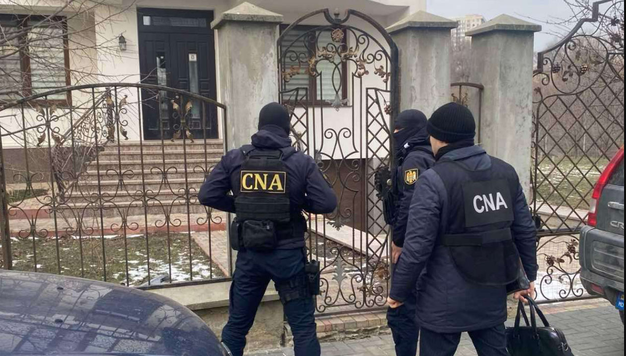 Suspecții reținuți în dosarul delapidării banilor la Colegiu Raisa Pacalo, eliberați.