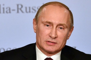 Владимира Путина просят "защитить Украину от США и НАТО".