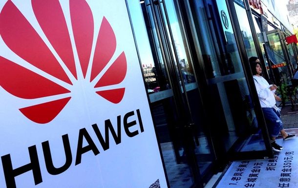 Huawei объявила о выходе смартфона без Android.