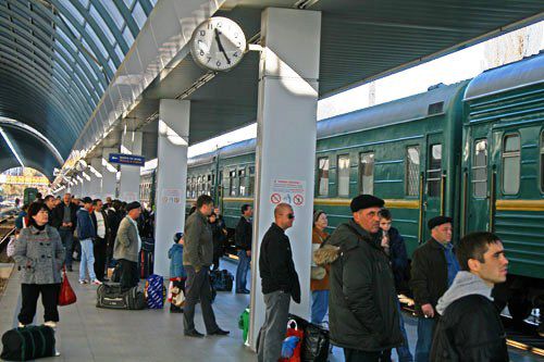 Бельчане лидируют в рейтинге жителей страны, которые хотят уехать за границу. Фото: gazetadesud.md.