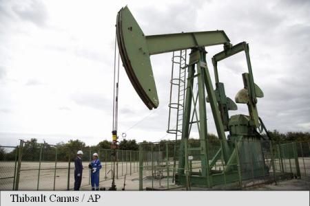 Iranul blochează schimburile petroliere cu regiunea Kurdistan din Irak. 