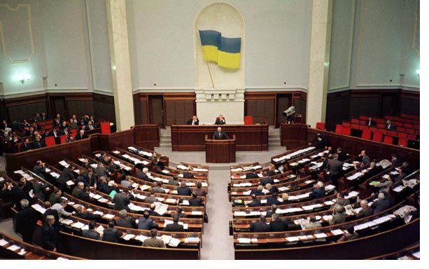 Порошенко призвал депутатов Верховной рады уволить вице-премьера Вощевского.