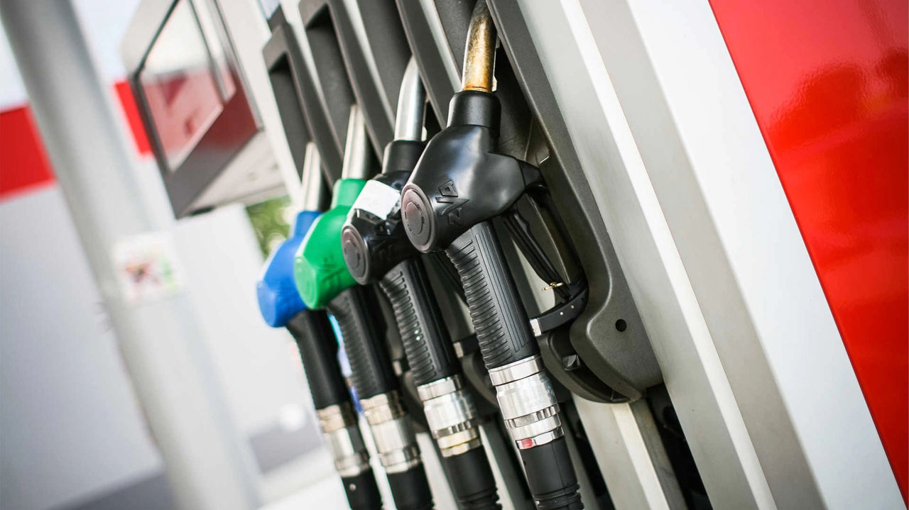 Șoferii din Cluj, îndemnați să boicoteze benzinăriile din cauza scumpirii prețurilor la carburanți.